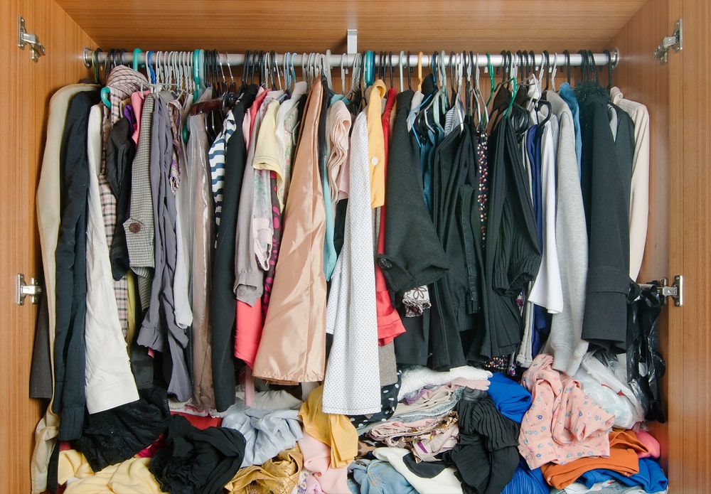 Messy Closet Organize